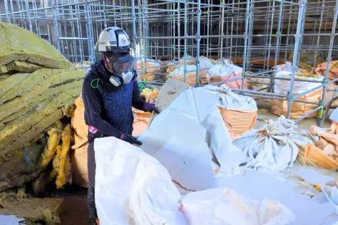 アスベスト調査および安全な撤去作業